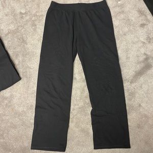 Hanes Black sweatpants. Size PS